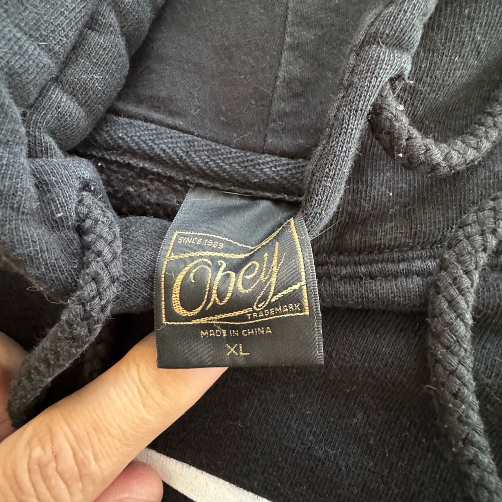 Obey hoodie - Picture 2 of 5